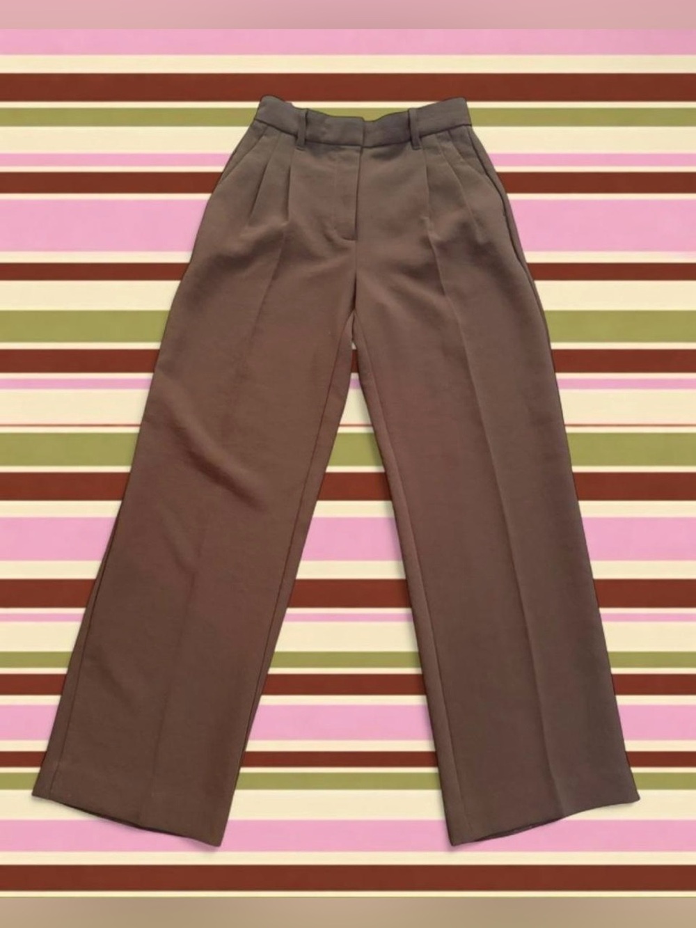 Wilfred Aritzia Brown High-Waist Pleated
Trousers - Size 2